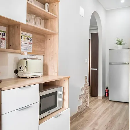 Accogliente E Moderno Bivani A 2 Minuti A Piedi Dalla Spiaggia-centro Con Parcheggio Riservato Apartman