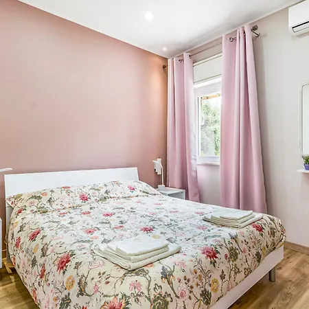 Apartman Accogliente E Moderno Bivani A 2 Minuti A Piedi Dalla Spiaggia-centro Con Parcheggio Riservato