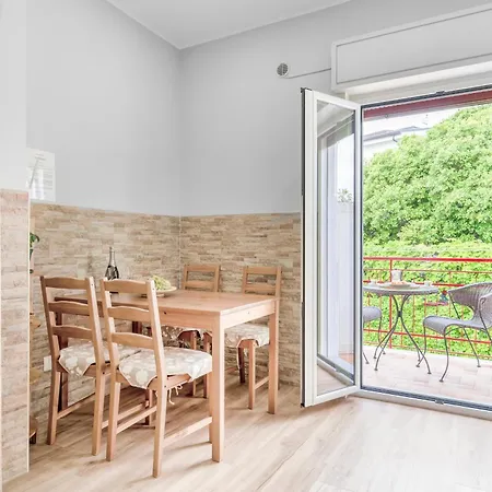 Accogliente E Moderno Bivani A 2 Minuti A Piedi Dalla Spiaggia-centro Con Parcheggio Riservato Διαμέρισμα