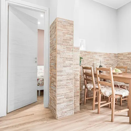 Accogliente E Moderno Bivani A 2 Minuti A Piedi Dalla Spiaggia-centro Con Parcheggio Riservato