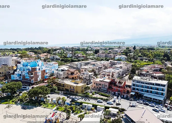 Accogliente E Moderno Bivani A 2 Minuti A Piedi Dalla Spiaggia-centro Con Parcheggio Riservato Apartment Giardini-Naxos