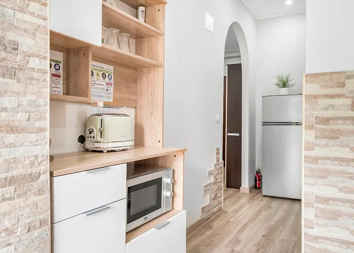 Accogliente E Moderno Bivani A 2 Minuti A Piedi Dalla Spiaggia-centro Con Parcheggio Riservato アパート