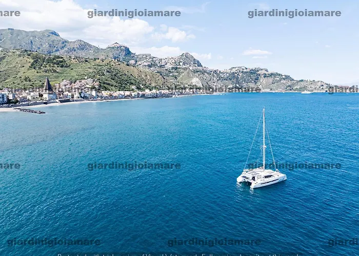 Apartment Accogliente E Moderno Bivani A 2 Minuti A Piedi Dalla Spiaggia-centro Con Parcheggio Riservato Giardini-Naxos