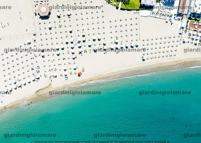 Accogliente E Moderno Bivani A 2 Minuti A Piedi Dalla Spiaggia-centro Con Parcheggio Riservato * ジャルディーニ・ナクソス