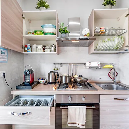 Apartament Accogliente E Moderno Bivani A 2 Minuti A Piedi Dalla Spiaggia-centro Con Parcheggio Riservato *