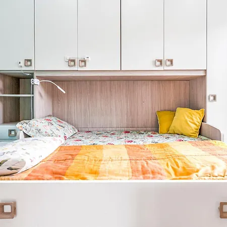 Accogliente E Moderno Bivani A 2 Minuti A Piedi Dalla Spiaggia-centro Con Parcheggio Riservato Giardini Naxos