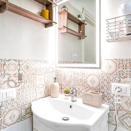 Apartament Accogliente E Moderno Bivani A 2 Minuti A Piedi Dalla Spiaggia-centro Con Parcheggio Riservato *