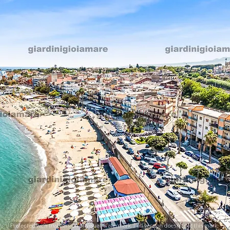 Accogliente E Moderno Bivani A 2 Minuti A Piedi Dalla Spiaggia-centro Con Parcheggio Riservato Apartment Giardini Naxos
