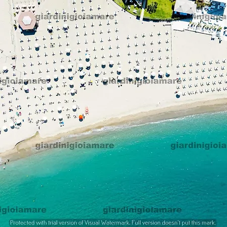 Accogliente E Moderno Bivani A 2 Minuti A Piedi Dalla Spiaggia-centro Con Parcheggio Riservato * Джардини-Наксос